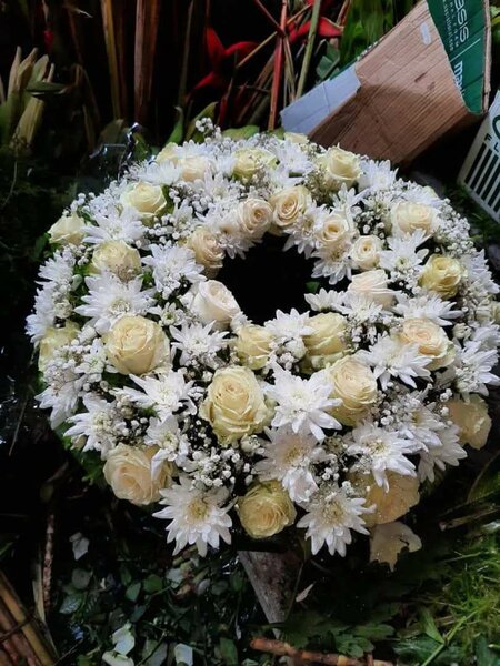 Couronne Funéraire Élégante