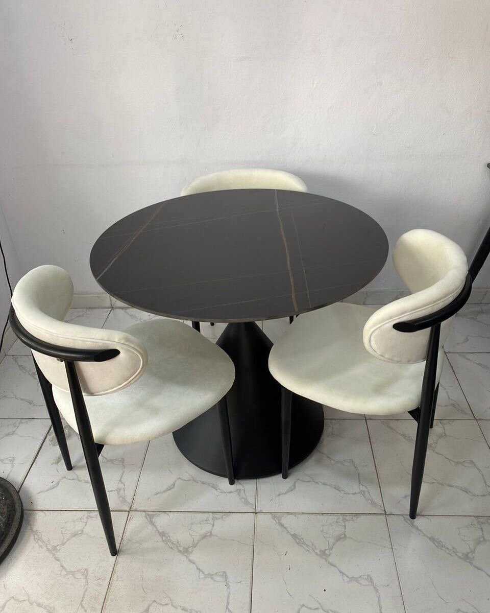 Ensemble Table et Chaises Modernes
