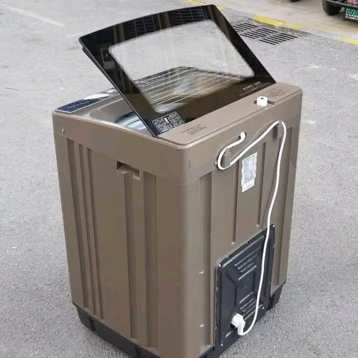 Machine à laver moderne compacte