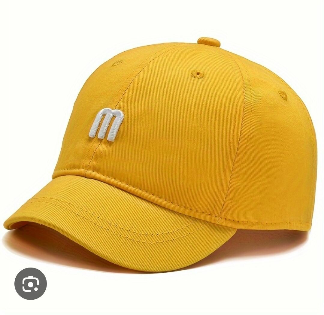 Casquette Jaune Lettre M