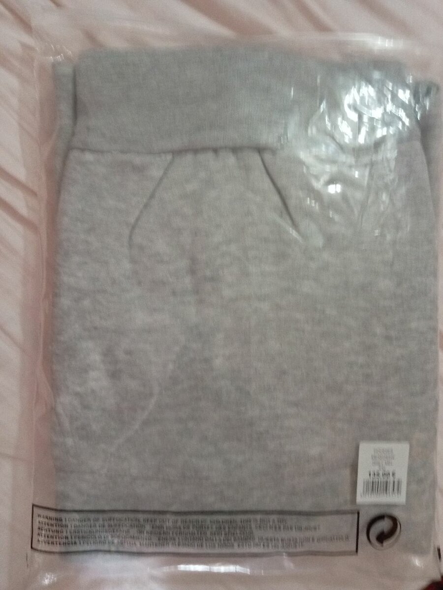 Sweat-shirt à capuche gris