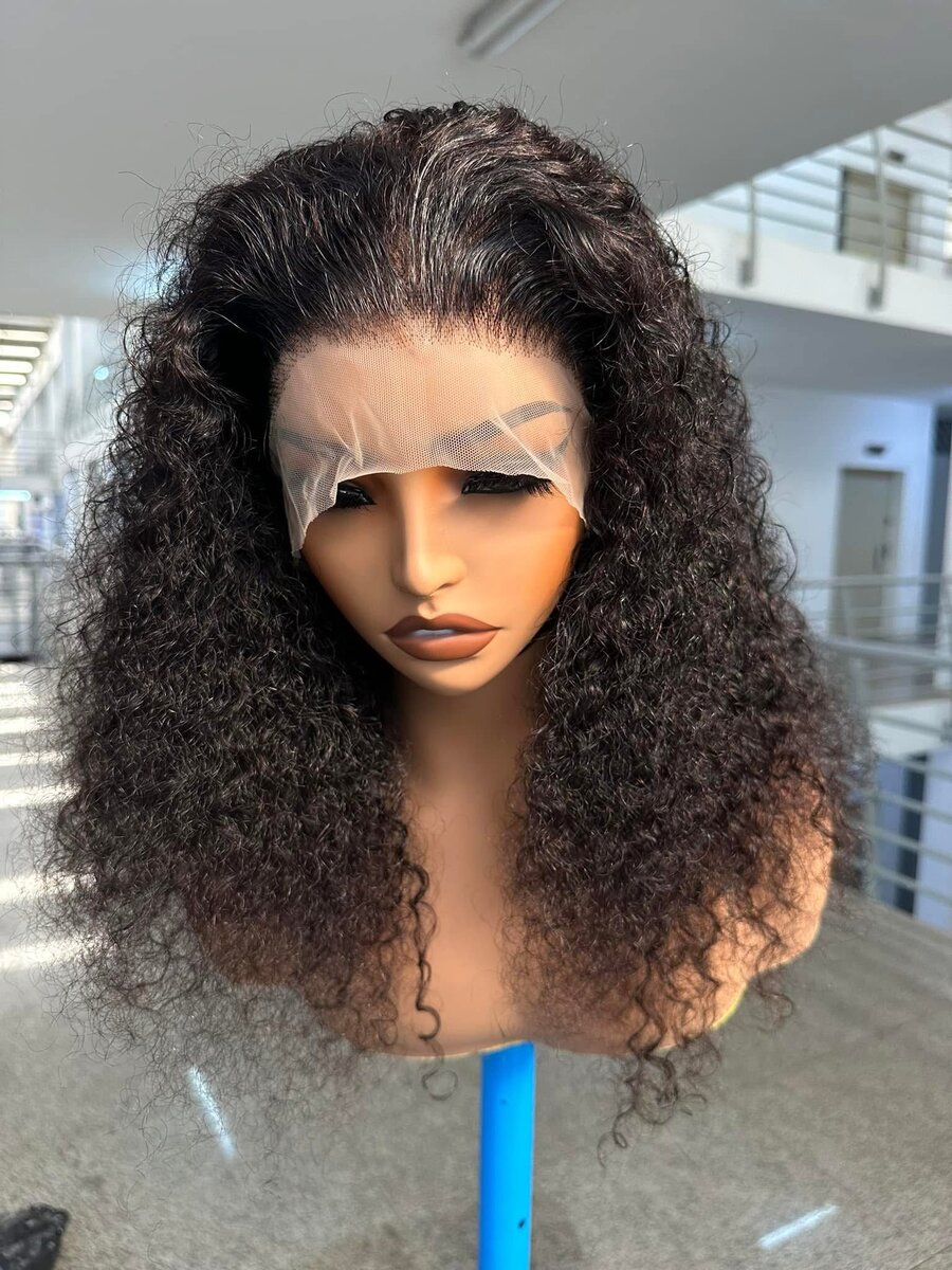 Perruque en dentelle bouclée