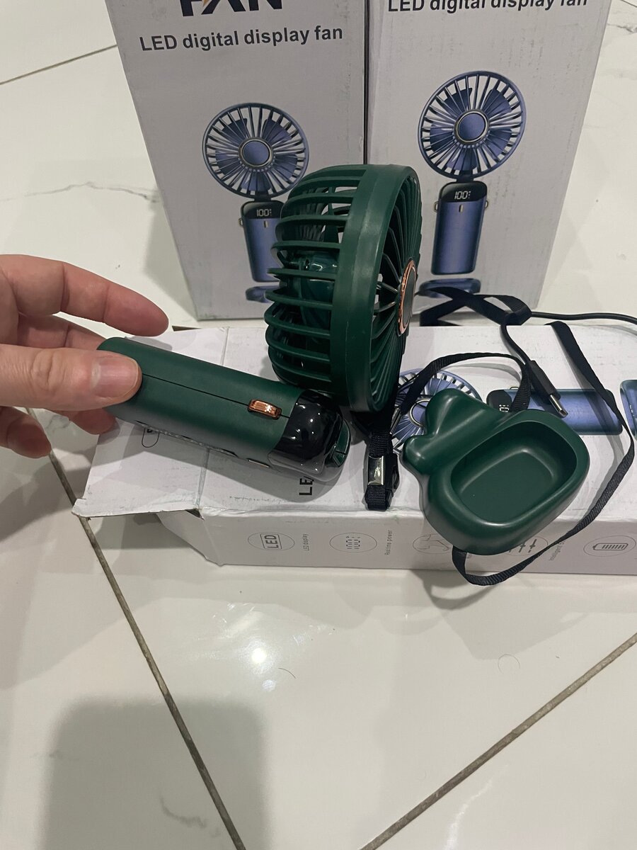 Ventilateur portable LED compact