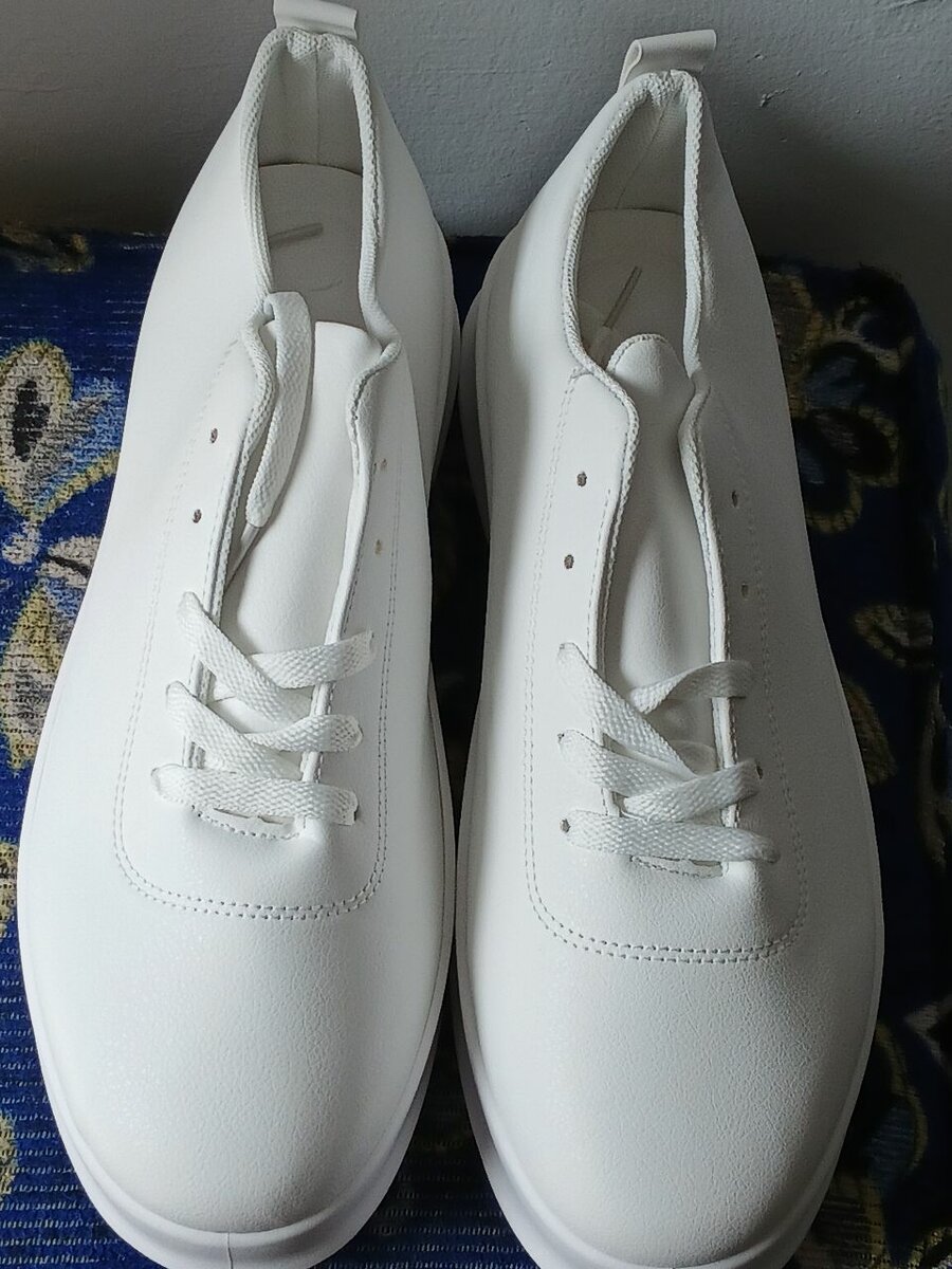Chaussures blanches en cuir