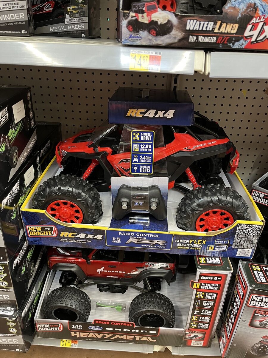 Voiture RC 4x4 tout-terrain