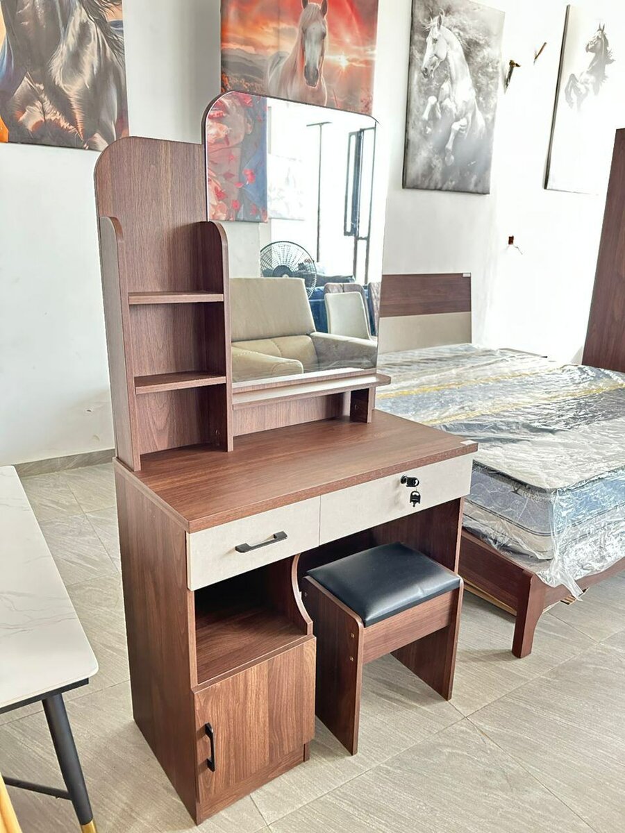 Elegant Vanity Desk Set