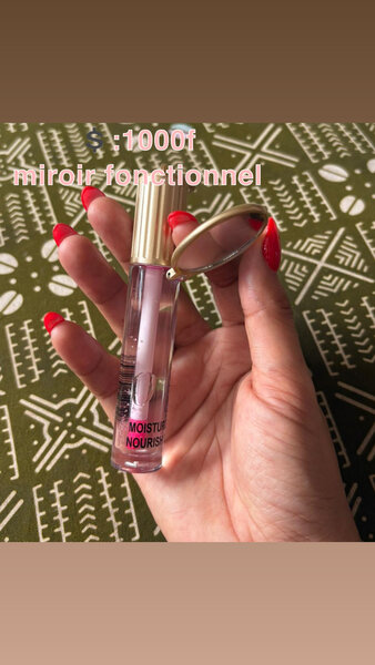 Gloss à lèvres nourrissant