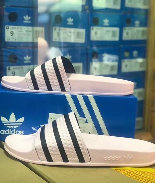 Sandales Adidas classiques