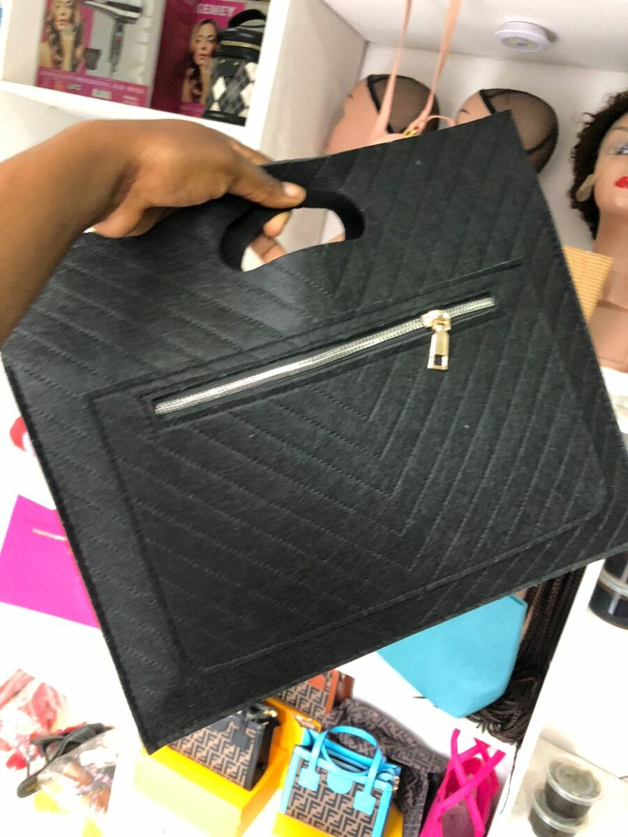 Sac à main élégant noir