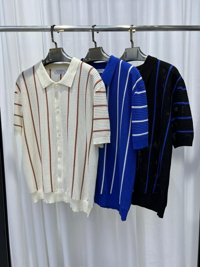 Polo en maille rayé élégant