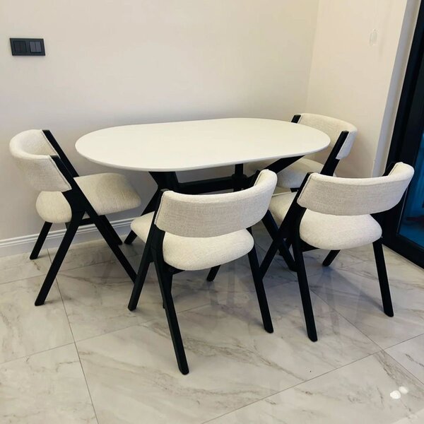 Table et chaises modernes