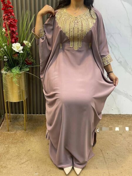 Caftan satiné mauve