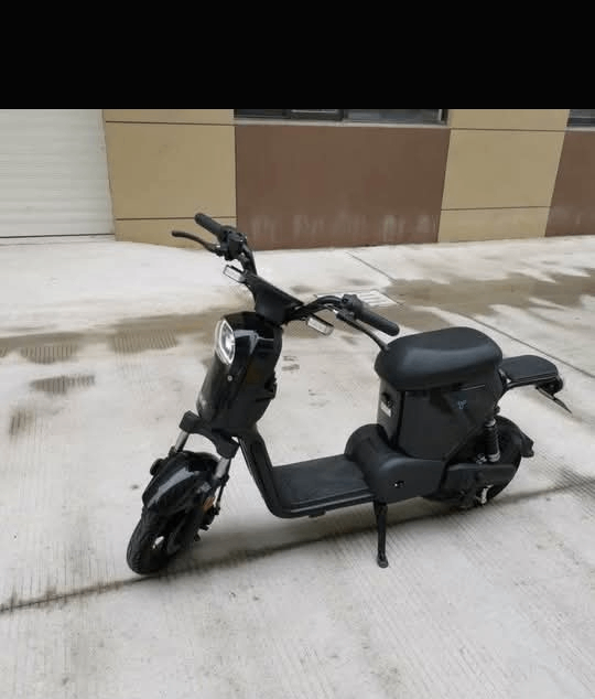 Scooter électrique compact