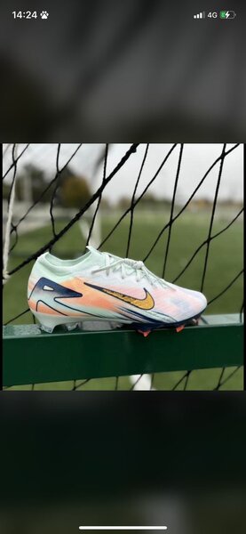 Chaussures de Football Légères