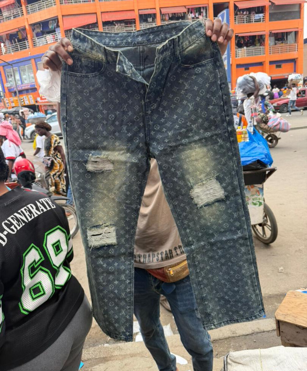 Jeans effet usé homme