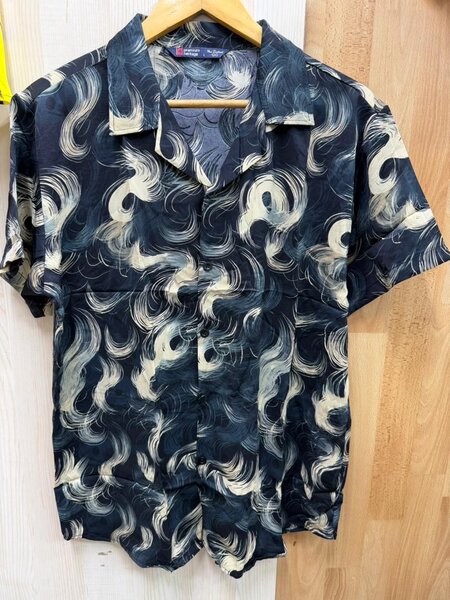Chemise hawaïenne moderne