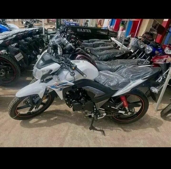 Nouvelle moto Sanya 125cc rouge et blanche