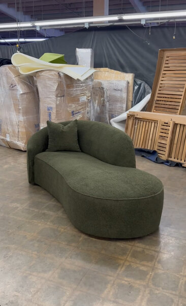 Canapé incurvé vert