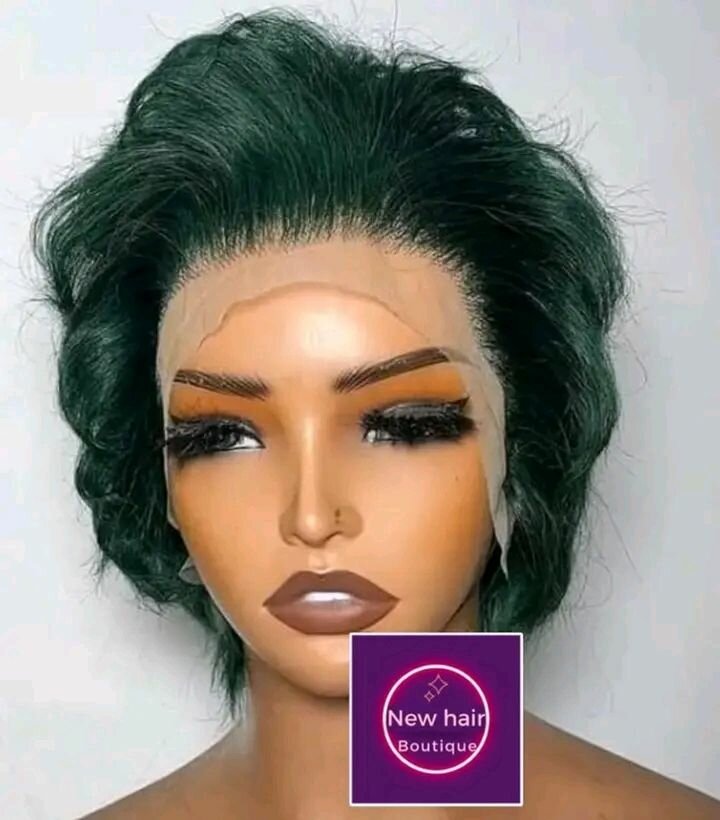 Perruque Courte Verte Élégante