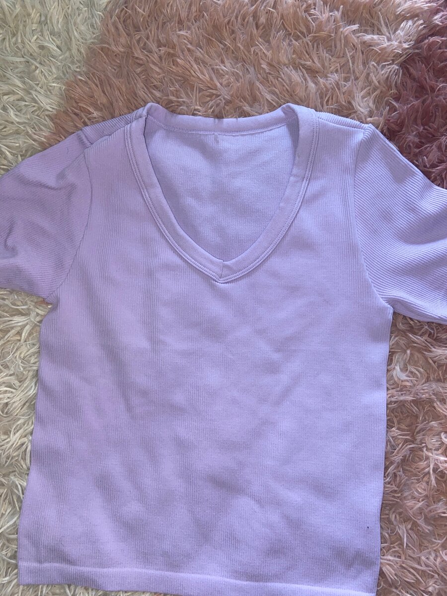 Tee-shirt col V doux