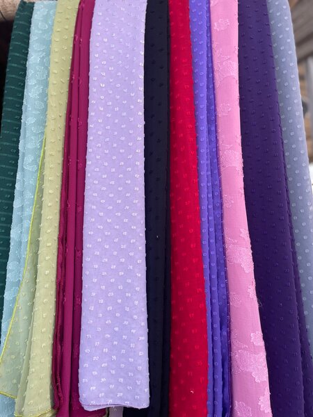 Voile tissu coloré fleuri