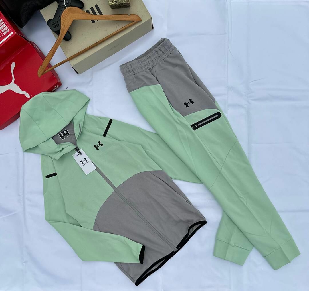 Survêtement à capuche tendance