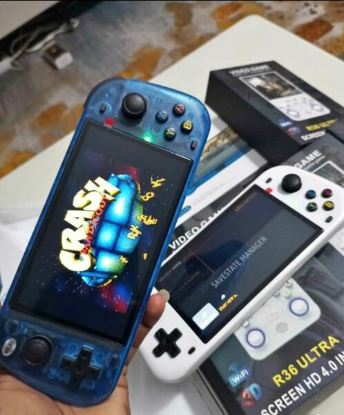 Console portable R36 Ultra