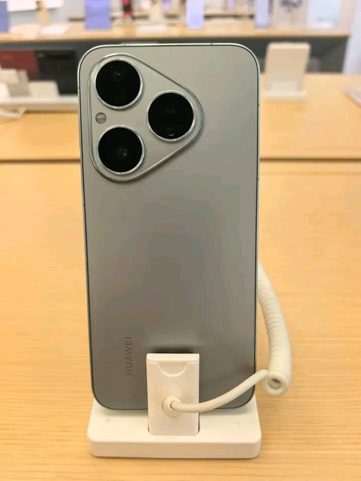 Huawei Smartphone Triple Camera
