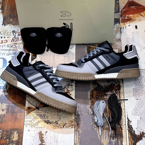 Baskets modernes en cuir