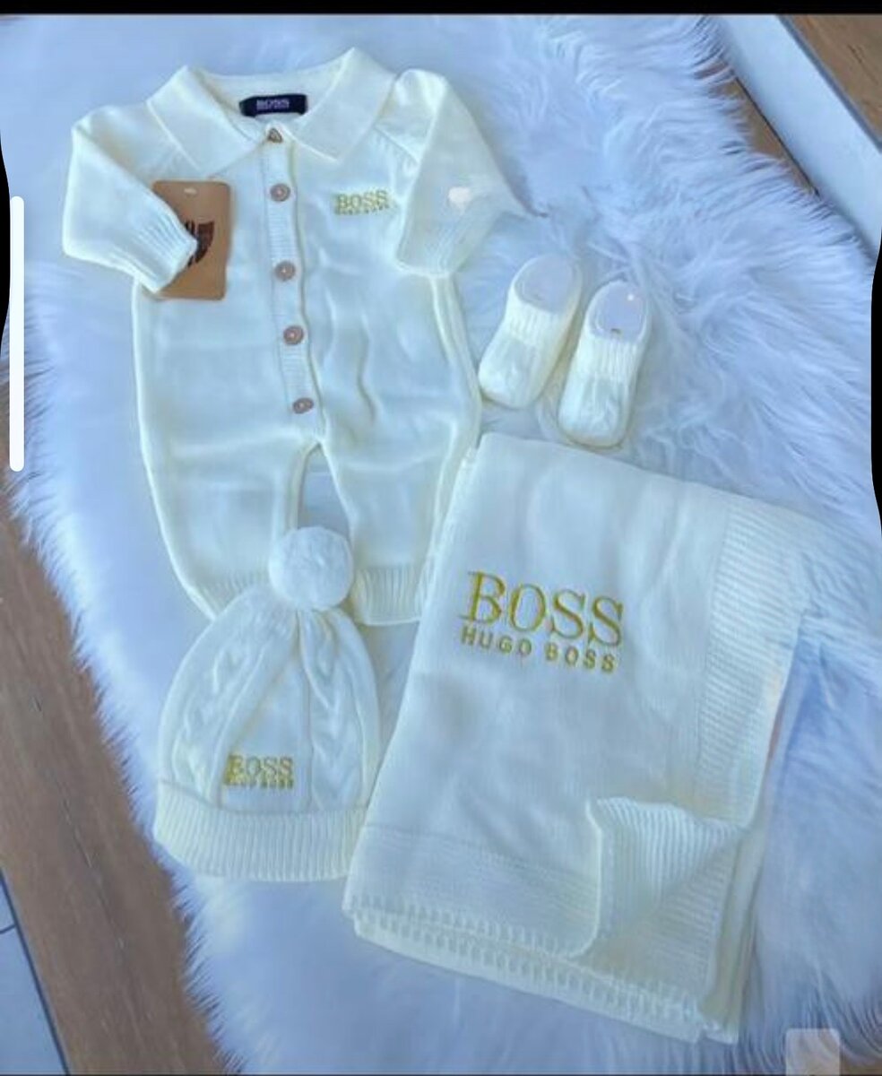 Ensemble bébé de luxe en tricot