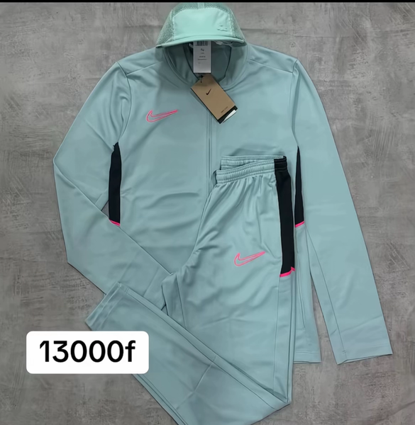 Ensemble survêtement sportswear