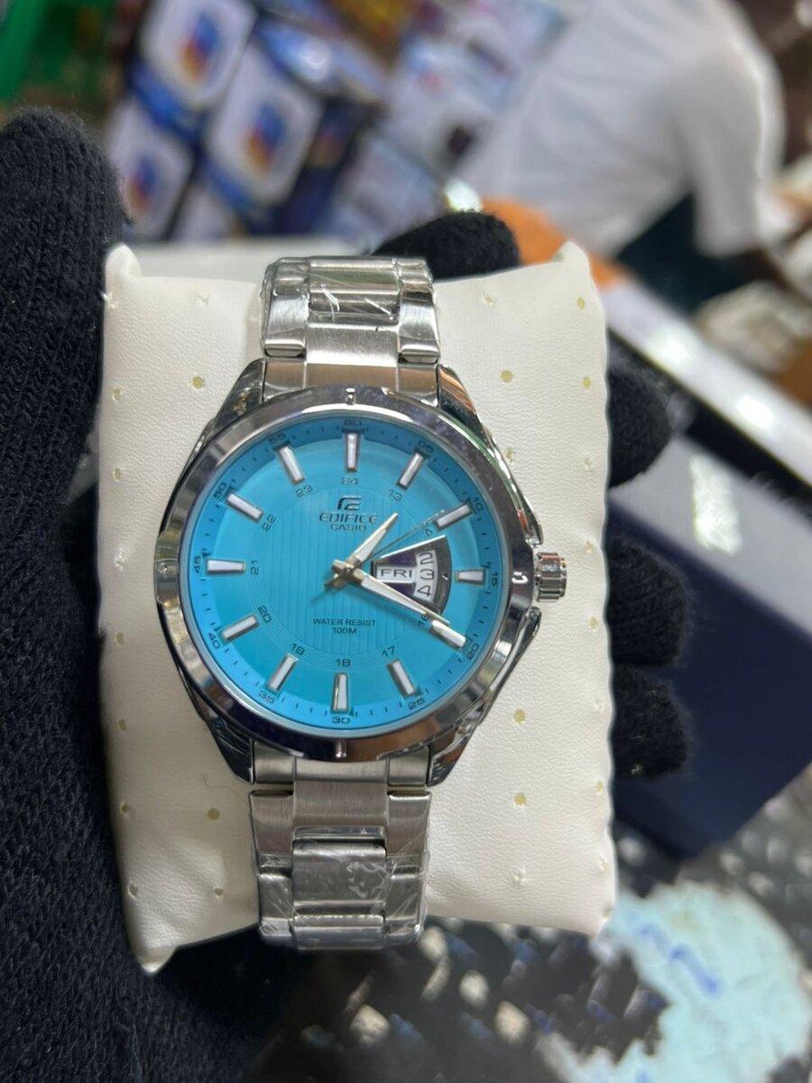 Montre élégante acier inoxydable