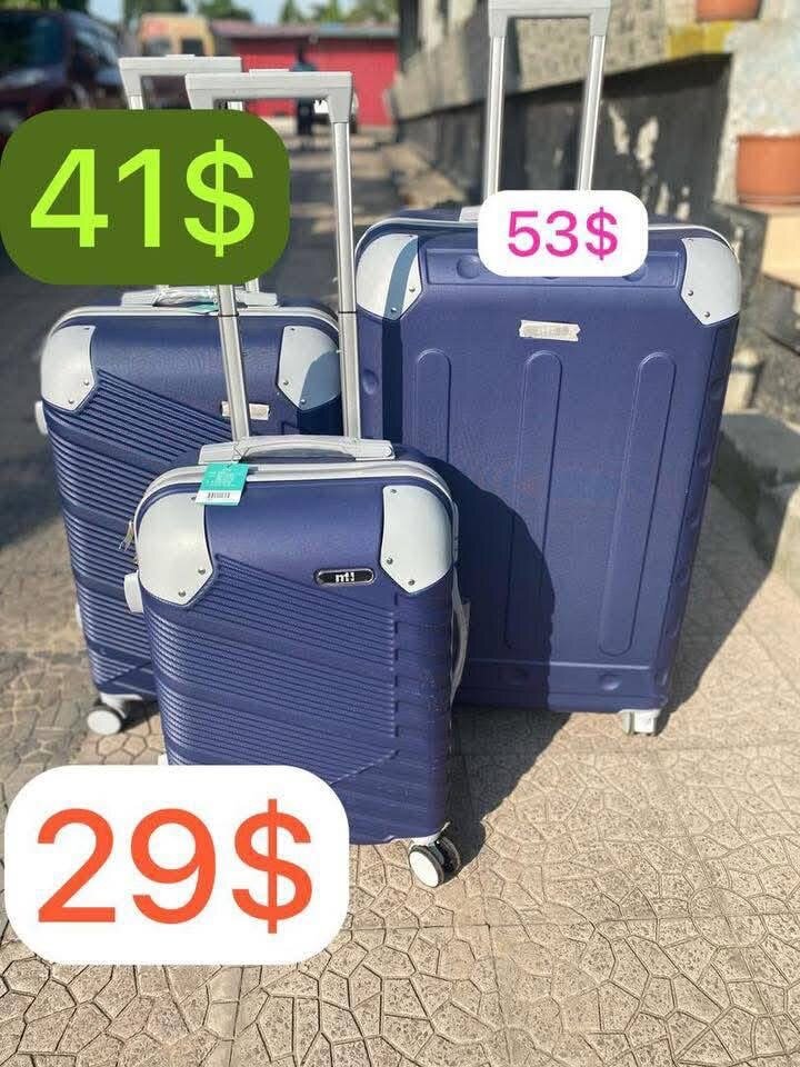 Valises à roulettes robustes
