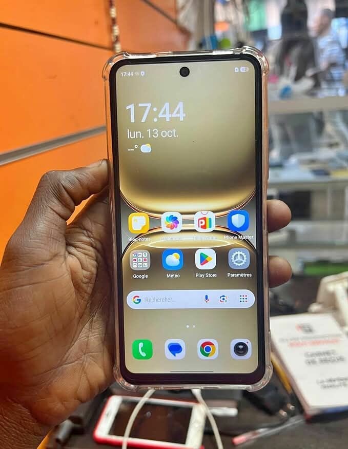 Smartphone moderne Tecno