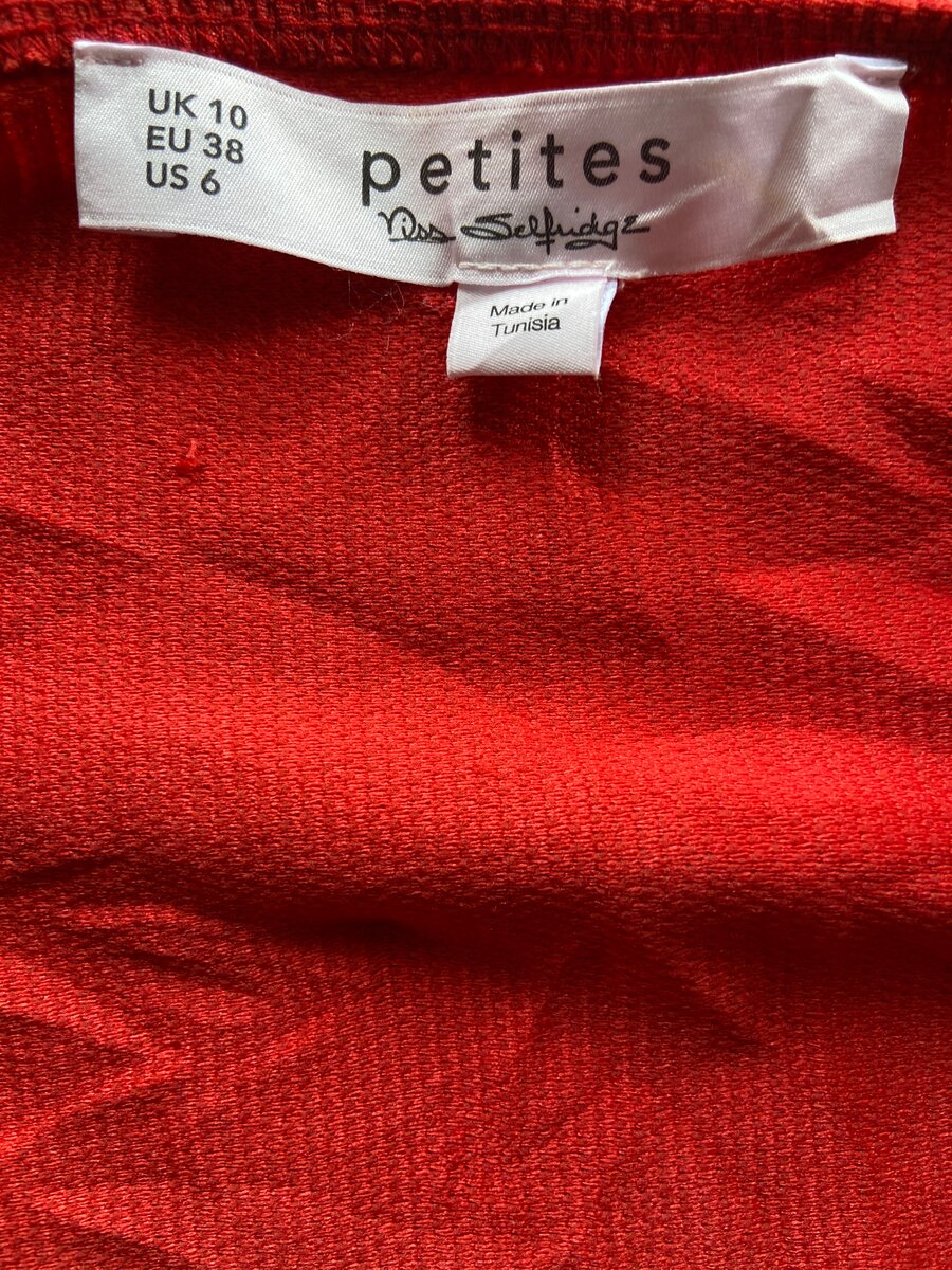 Robe Rouge Épaules Dénudées