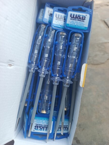 Tournevis Testeur de Tension Électrique