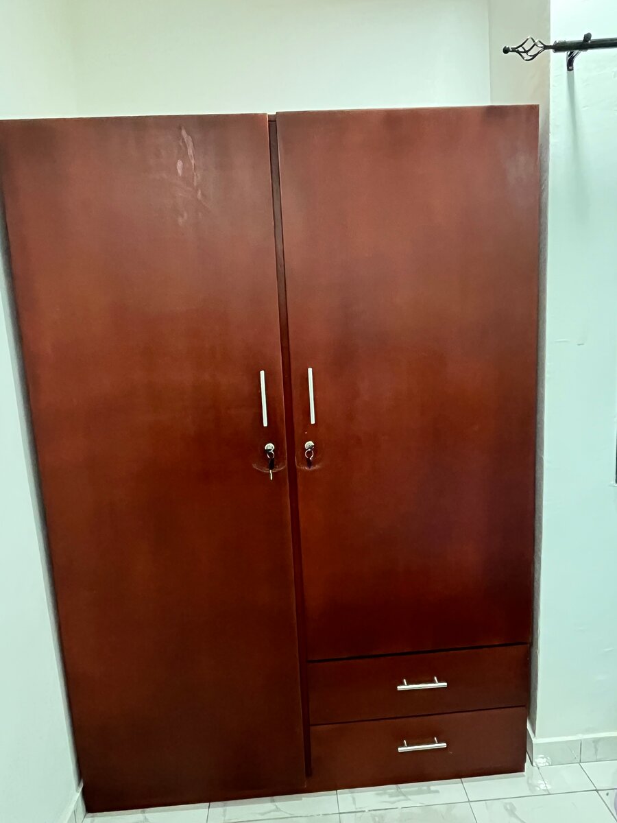 Armoire en bois moderne