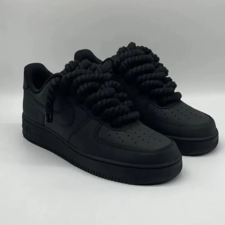 Basket noires tendance