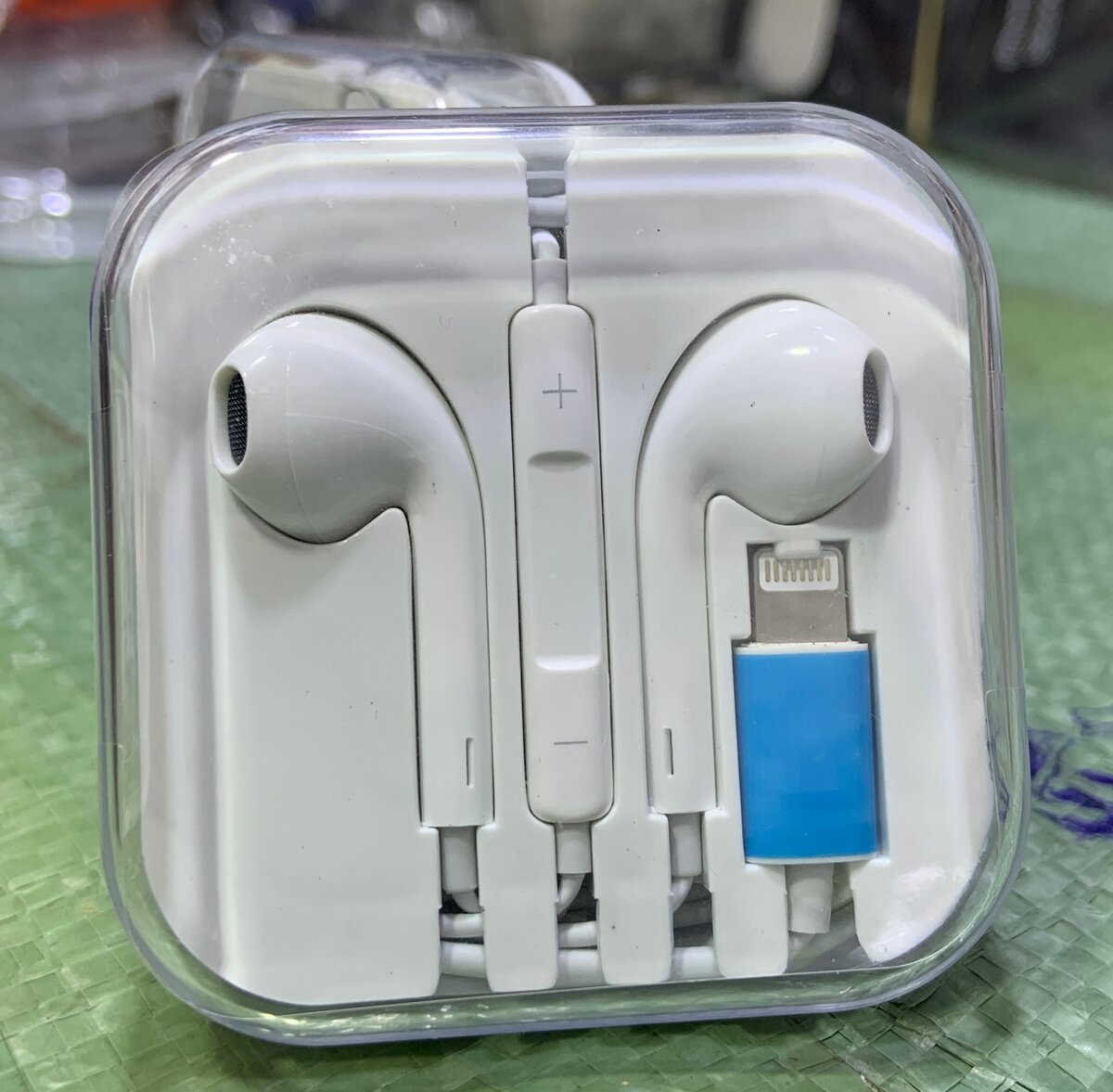 Écouteurs Lightning avec Boîtier