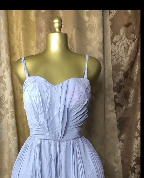 Robe longue élégante à bretelles