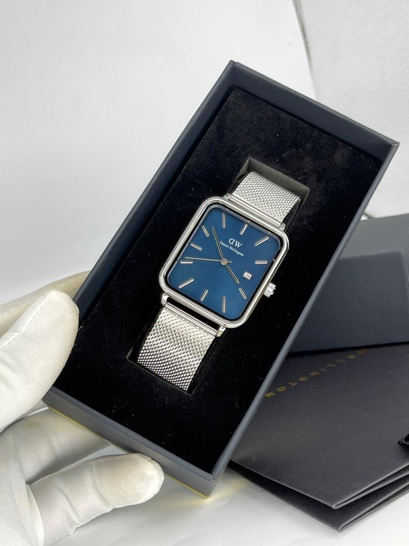 Montre élégante unisexe carré