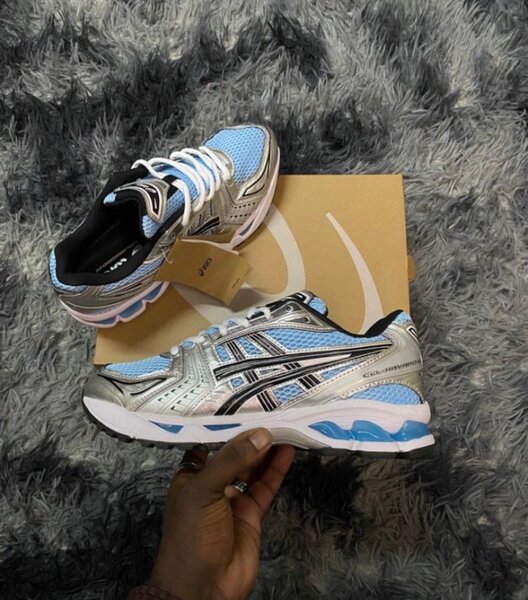 Chaussures ASICS pour femme et homme