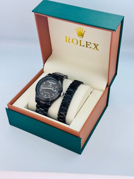 Montre de luxe noire homme