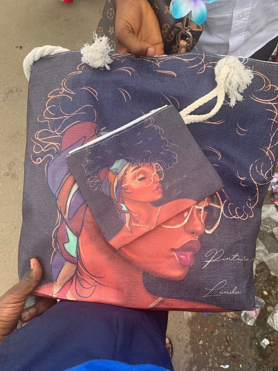 Sac fourre-tout à motifs féminins