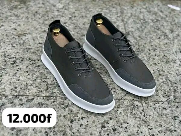 Baskets Homme en Cuir Élégantes