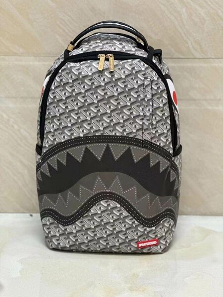 Sac à dos tendance motif requin