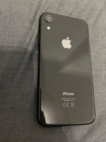 iPhone XR en couleurs variées