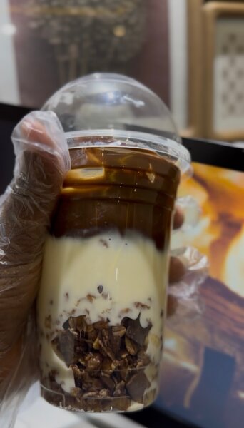 Dessert à base de yaourt et granola