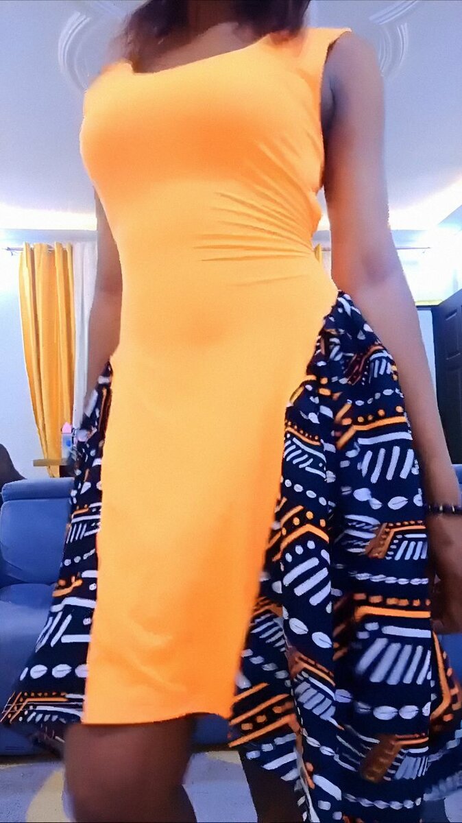 Robe Évasée Bicolore Élégante