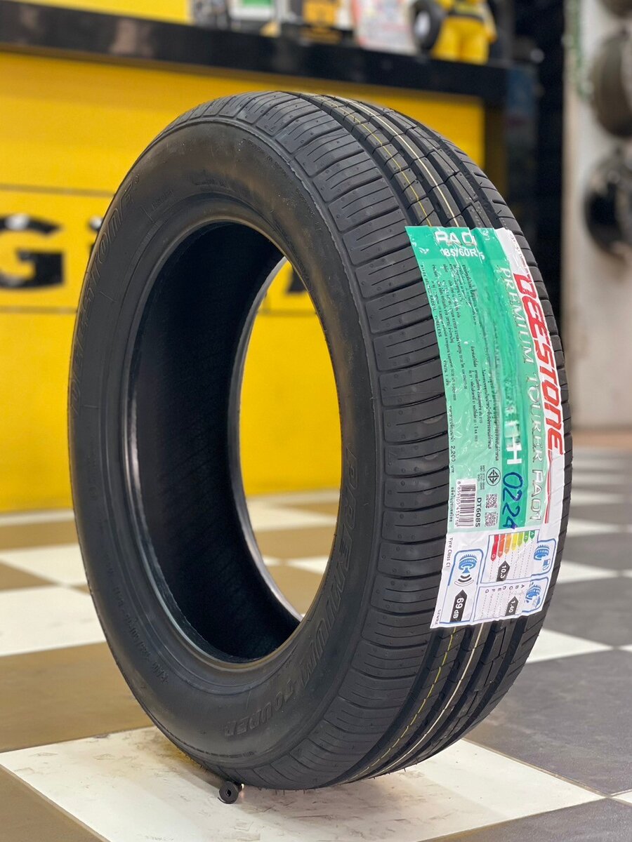 Pneus neufs 185/65R15